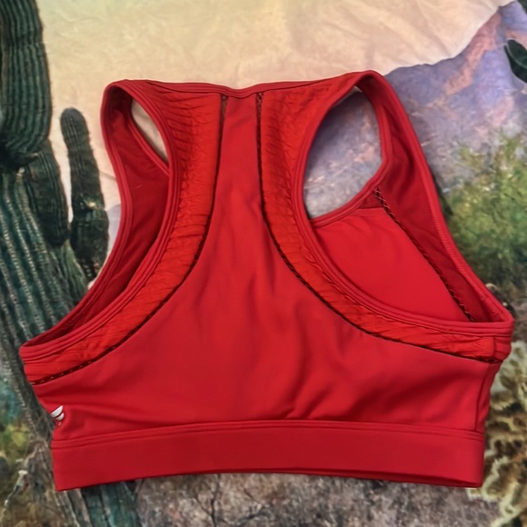 Fabletics Red Sports Bra 🌵 - Picture 5 of 7